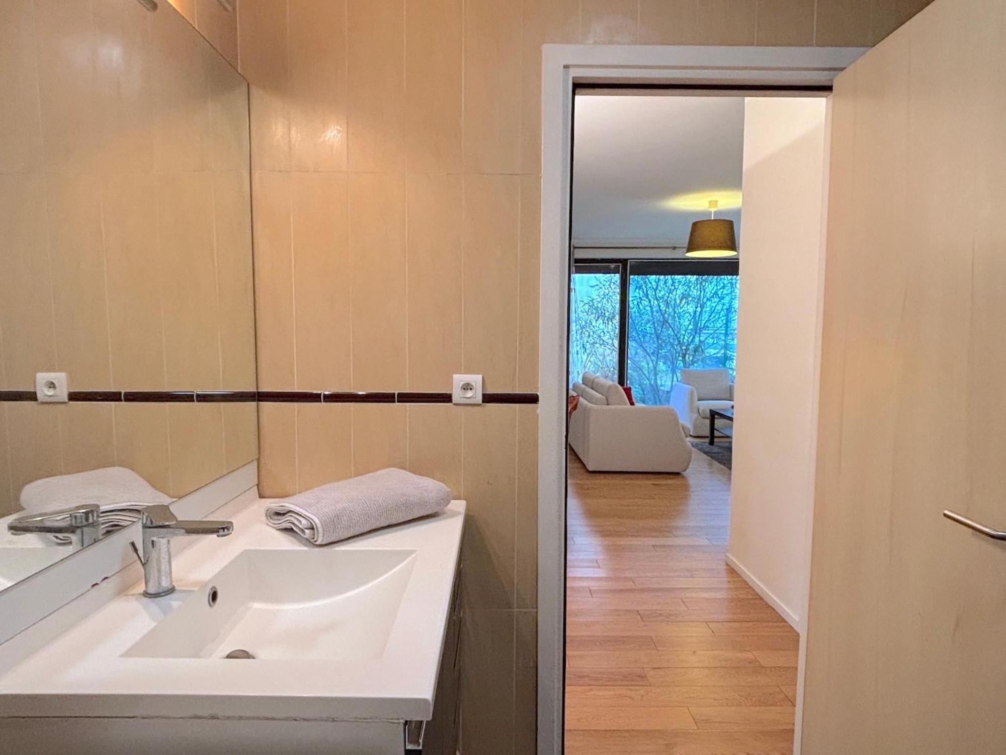 Leclerc Apartment